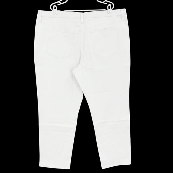 NWT Terra & Sky Women's Straight High Rise Stretch White Denim Jeans Plus Sz 24W - Picture 2 of 9